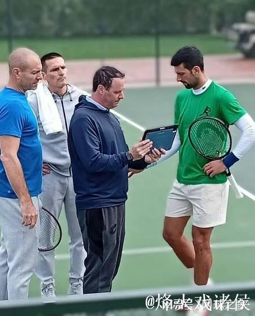 德约为冲击25冠邀请运动生理学专家加盟团队,网友称赞其自律追求极致 德约为冲击25冠邀请运动生理学专家加盟团队,网友称赞其自律追求极致